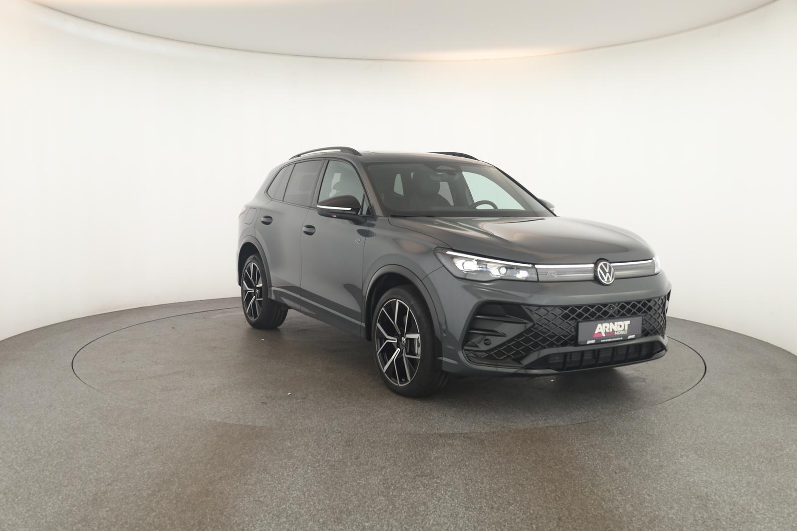 Volkswagen Tiguan 2.0 TSI DSG IQ.Drive R-Line