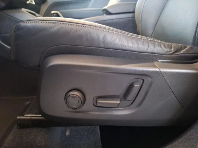 Volvo XC40 Core Recharge T5