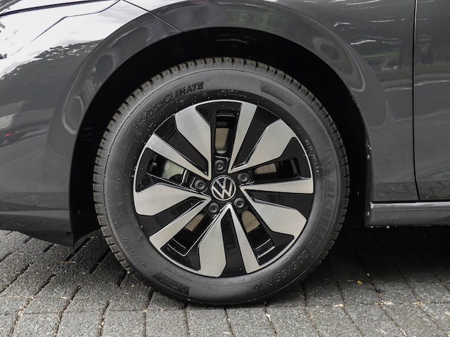 Volkswagen Golf 1.5 eTSI DSG Golf VIII