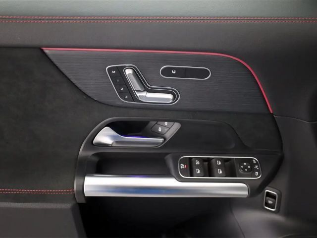 Mercedes-Benz EQA 350 4MATIC AMG Line