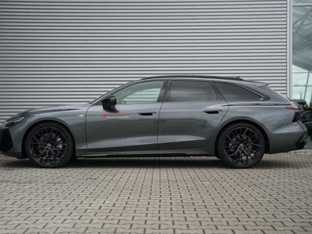 Audi A6 Avant Quattro S-Tronic