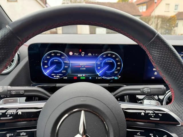 Mercedes-Benz EQA 300 4MATIC AMG Line
