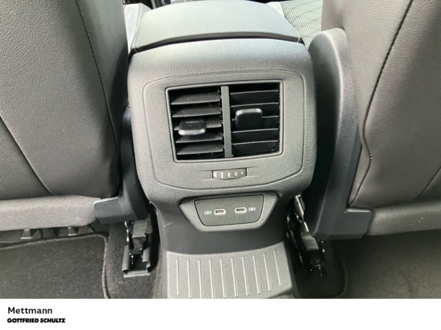 Volkswagen T-Roc 1.5 TSI DSG R-Line