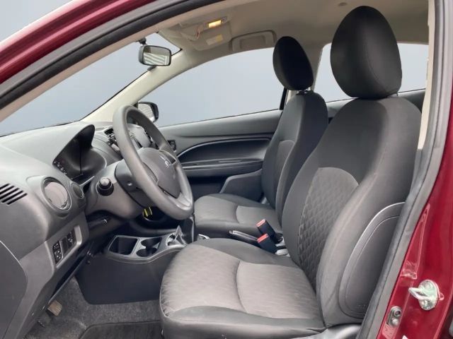 Mitsubishi Space Star Star