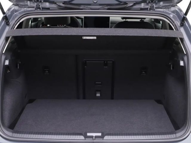 Volkswagen Golf 1.5 eTSI DSG Golf VIII