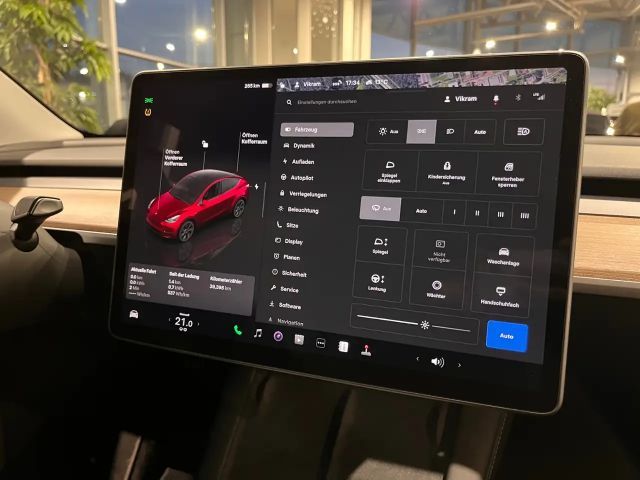 Tesla Model Y RWD Standard Range