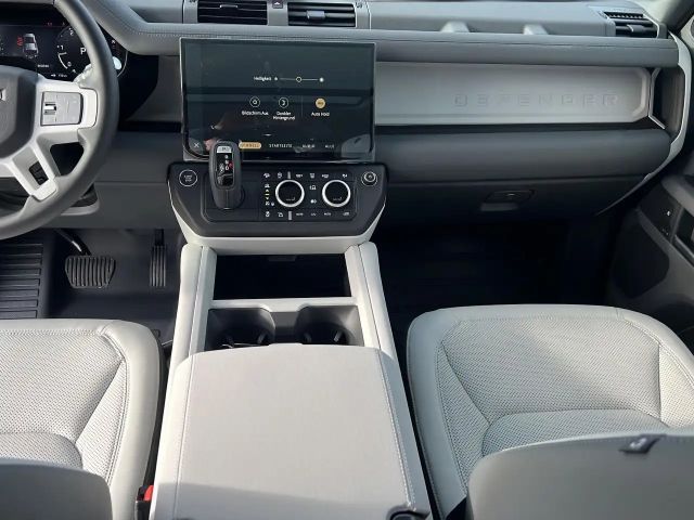 Land Rover Defender 110 Dynamic SE