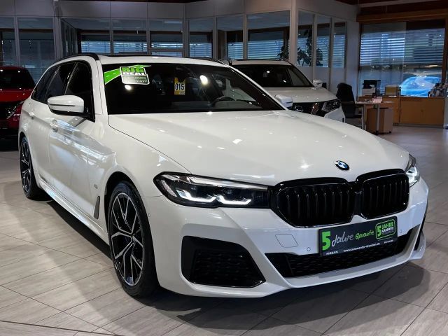 BMW 540 540d M-Sport Touring xDrive