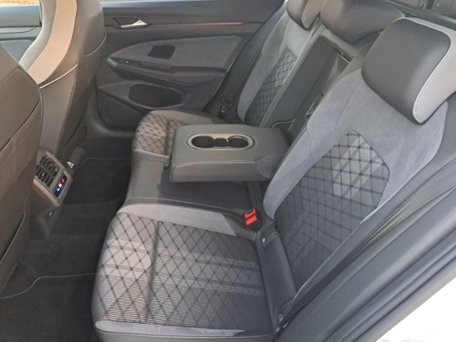 Volkswagen Golf 2.0 TDI DSG R-Line Variant