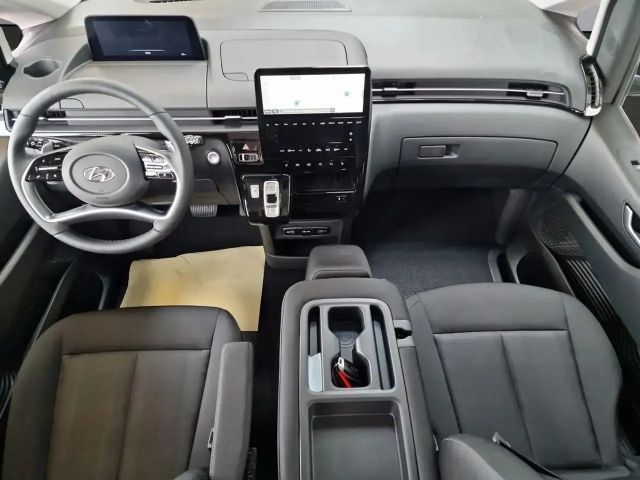 Hyundai Staria Trend