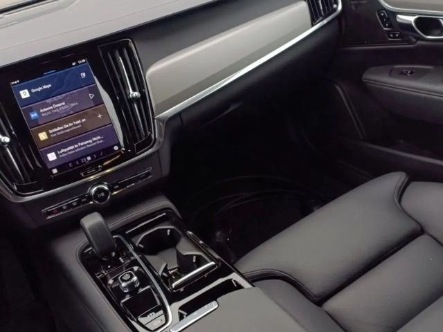 Volvo V90 AWD Dark Plus T6