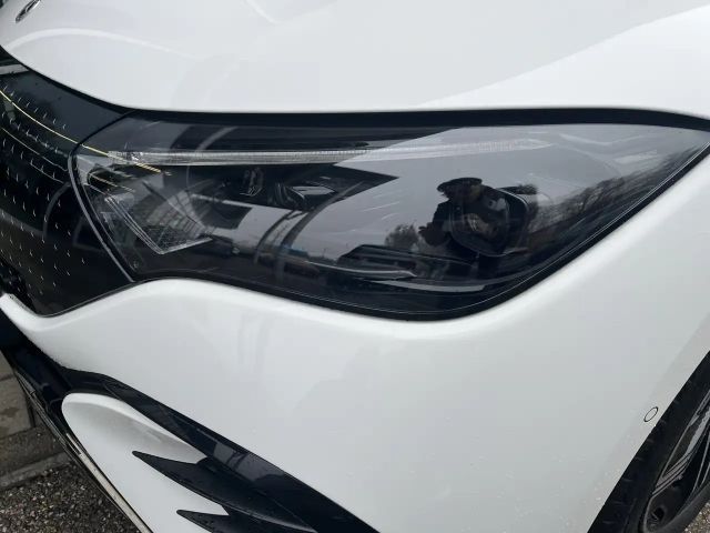 Mercedes-Benz EQE 300 AMG Line Sedan