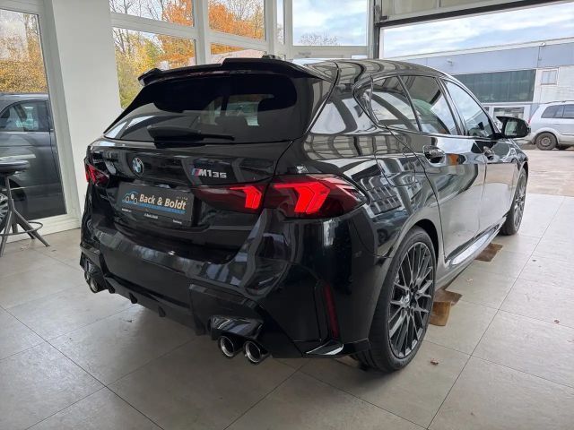 BMW M140i Sedan xDrive