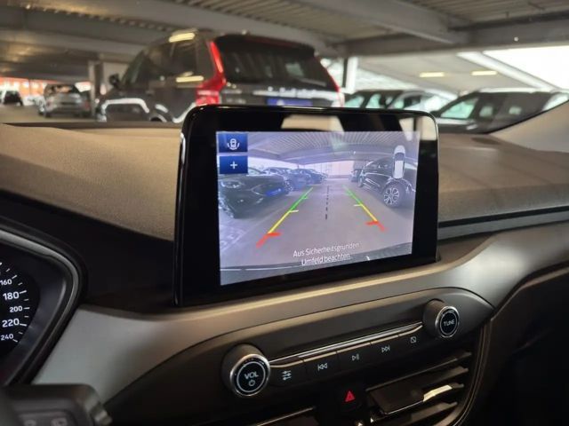 Ford Focus Cool & Connect EcoBoost Wagon