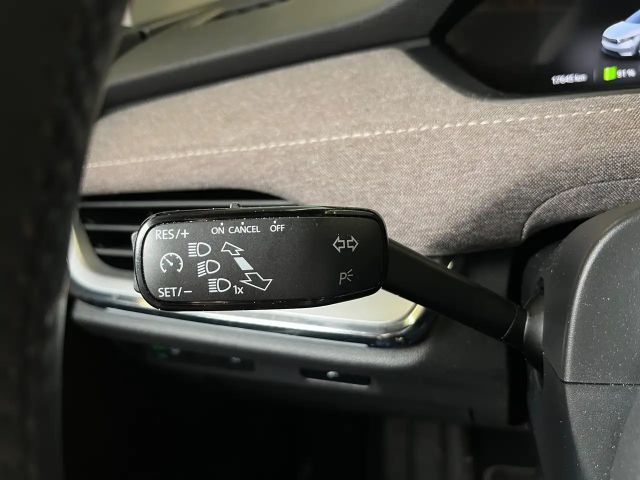 Skoda Enyaq 62 kWh *LED*Navi*PDC*LKRHZ*SmartLink*