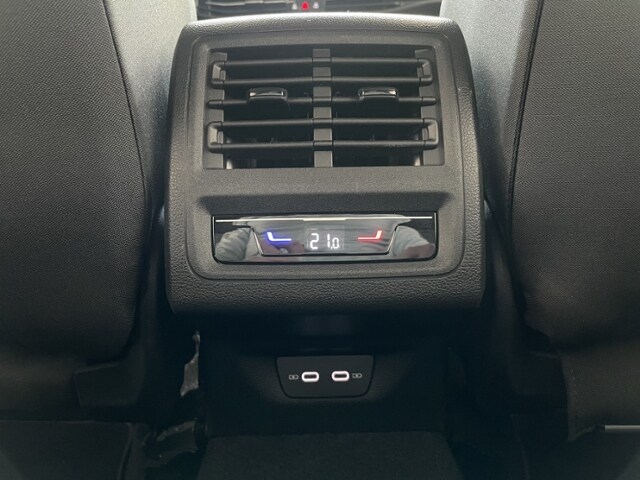 Volkswagen Golf 2.0 TSI DSG