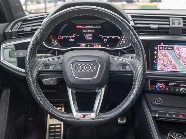 Audi Q3 35 TFSI S-Line