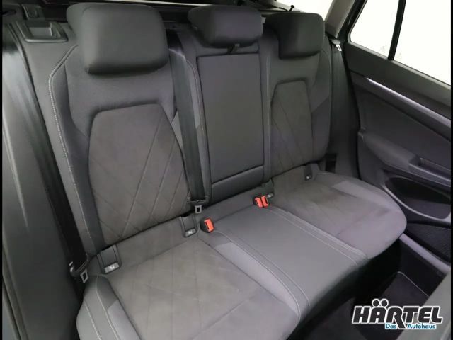 Volkswagen Golf 2.0 TDI DSG Style Variant