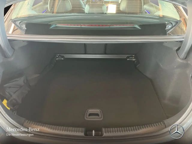 Mercedes-Benz C 180 AVANTGARDE Sedan