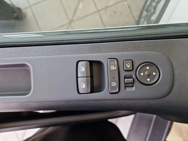 Hyundai Staria Trend