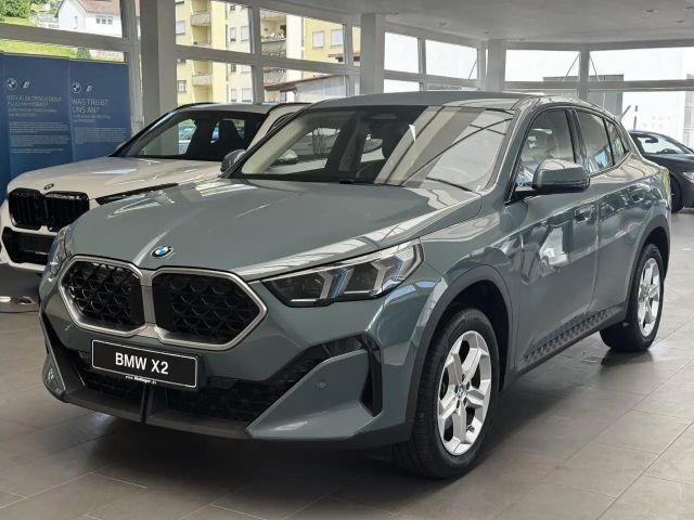BMW X2 s20i HUD SurView AktivSitze KomfZ.Ha/Ka.DAB LED