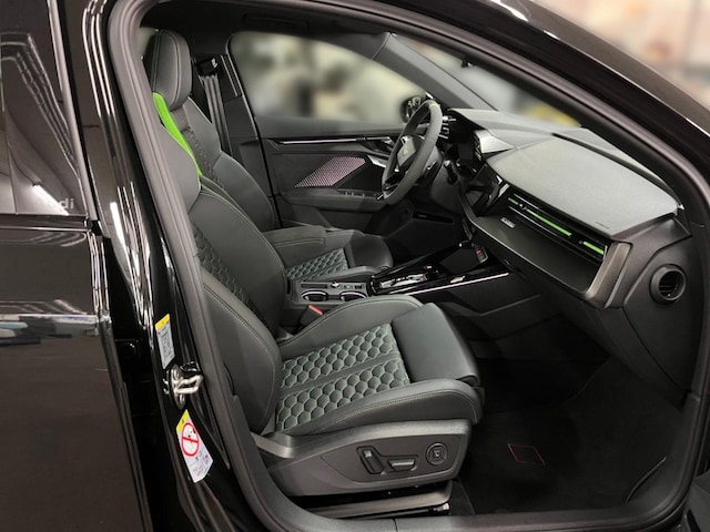 Audi RS3 Quattro S-Tronic Sedan