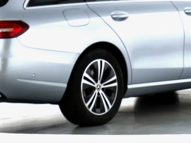Mercedes-Benz E 220 AVANTGARDE E 220 d Estate