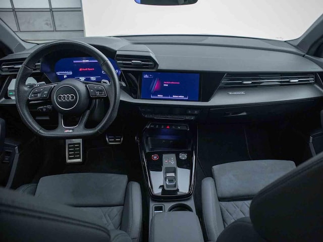 Audi RS3 Quattro S-Tronic Sedan