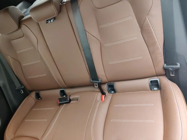 Mercedes-Benz GLA 250 4MATIC Progressive