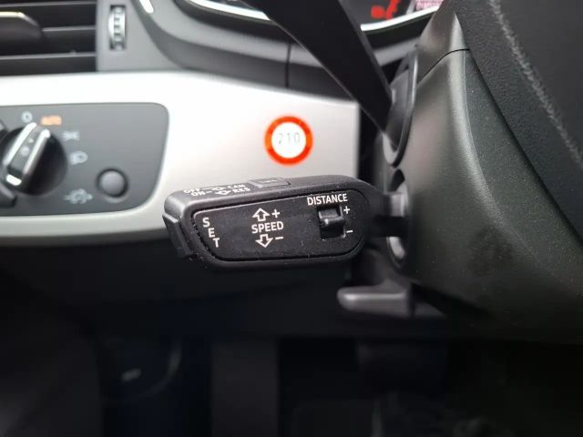 Audi A4 35 TFSI Avant S-Tronic