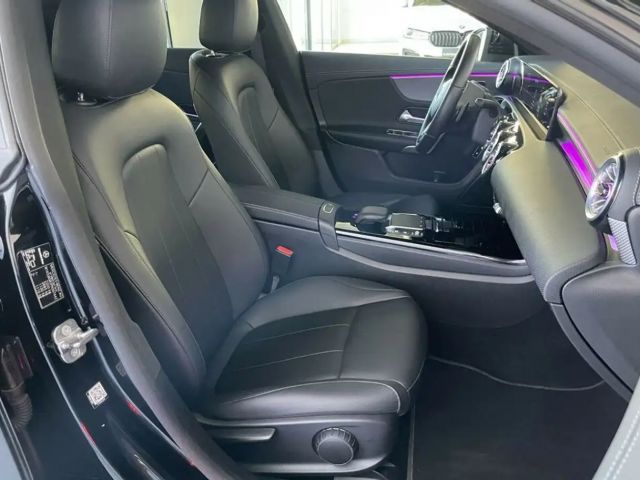 Mercedes-Benz CLA 250 CLA 250 e Sedan