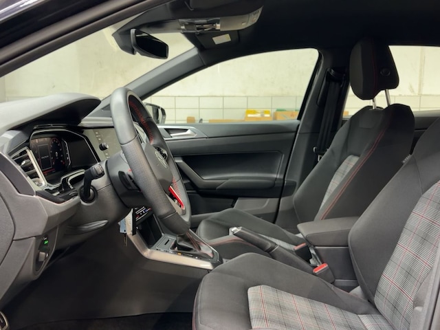 Volkswagen Polo 2.0 TSI DSG GTI