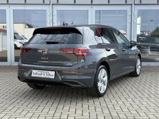 Volkswagen Golf DSG Life
