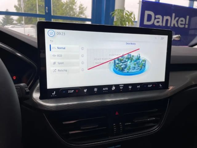 Ford Kuga Hybrid Titanium