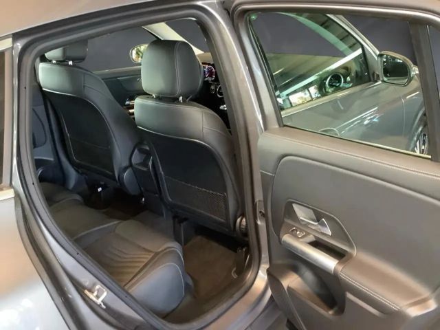 Mercedes-Benz GLA 200 Progressive