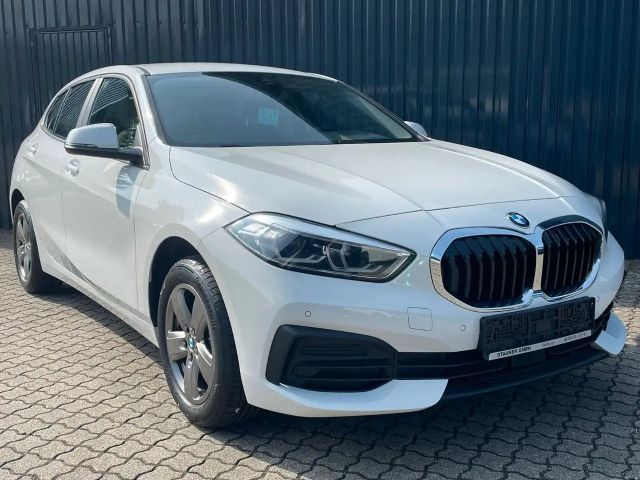 BMW 116 116i 5-deurs Sedan