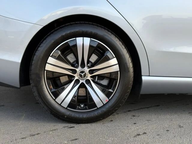 Mercedes-Benz C 200 AVANTGARDE C 200 d Sedan