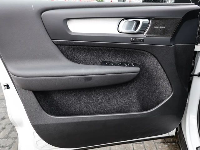 Volvo XC40 Dark Plus