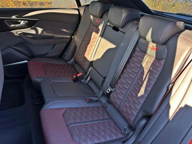 Audi RS Q8 Performance