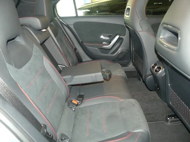 Mercedes-Benz A 200 AMG Line Hatchback