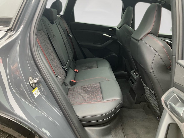 Audi Q6 e-tron Quattro