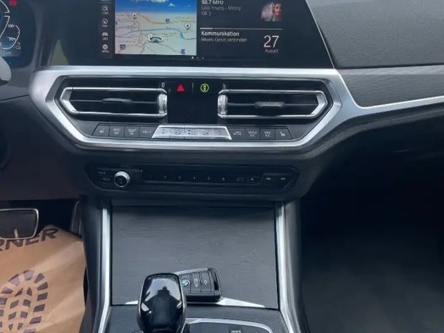 BMW 330 330e M-Sport Touring xDrive