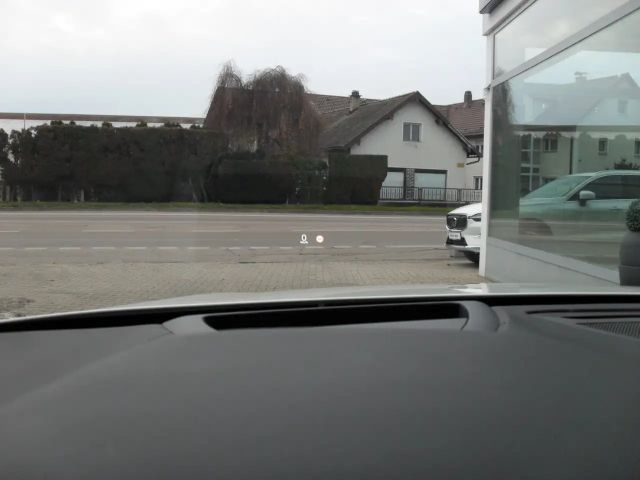 Volvo V60 AWD R-Design T8