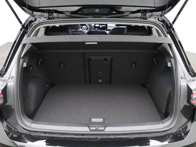 Volkswagen Golf 1.5 eTSI DSG Golf VIII Style