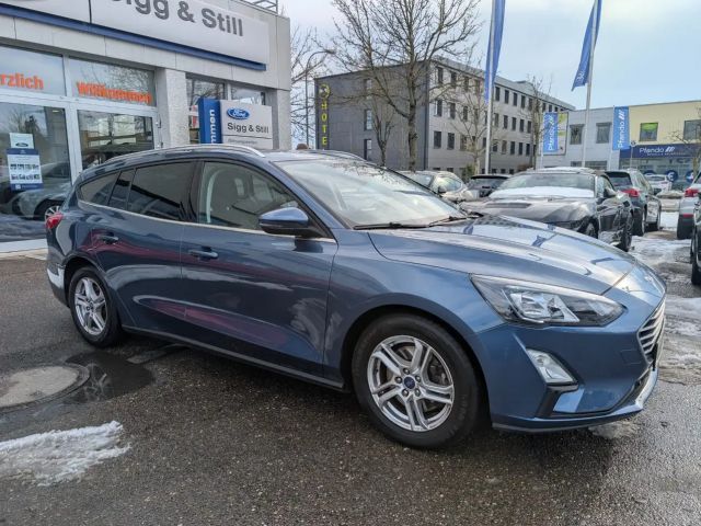 Ford Focus Cool & Connect Wagon