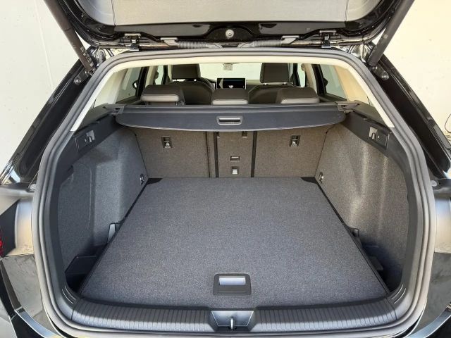 Volkswagen Golf Business DSG Variant