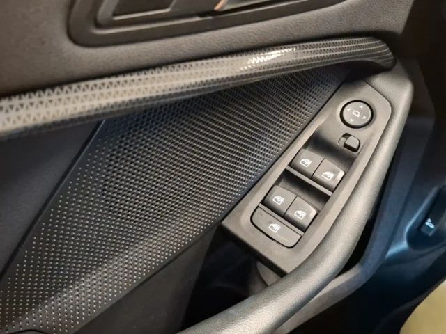 BMW 116 116i Sedan Sport Line