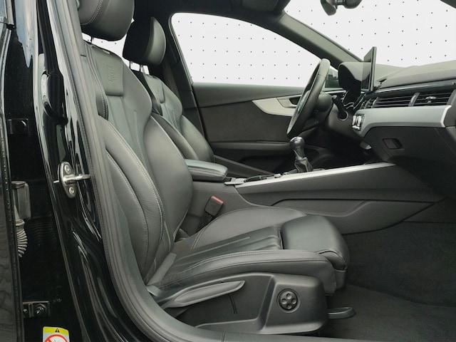 Audi A4 35 TFSI Avant S-Line