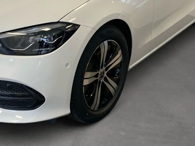 Mercedes-Benz C 180 AVANTGARDE Sedan