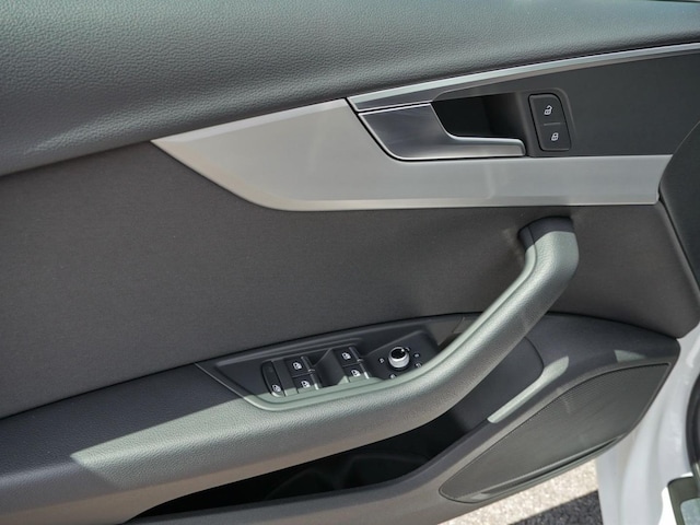 Audi A4 30 TDI Avant S-Tronic